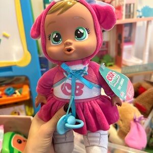 Cry babies tiny cuddles new with tag